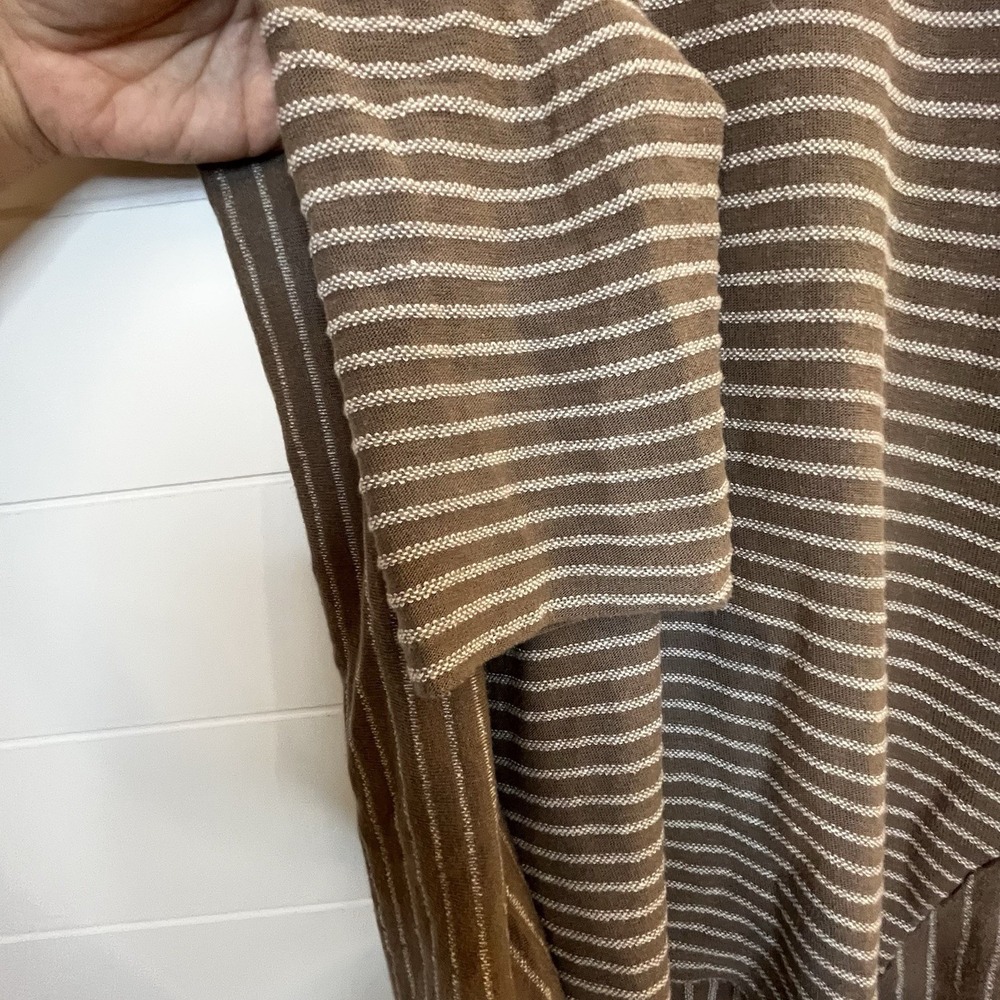 Chico's Mixed Stripe Tunic Top 3/4 Sleeve Neutral Browns Fall Casual 2 Chic - Picture 4 of 14